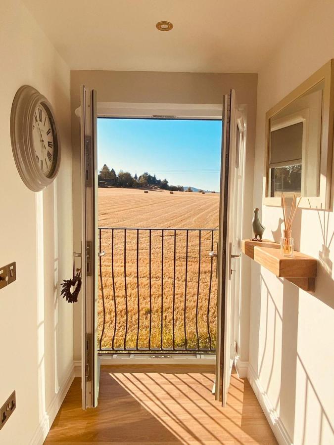 'Wardlaw View' Luxury Studio Apartment With Stunning View Kirkhill Екстер'єр фото